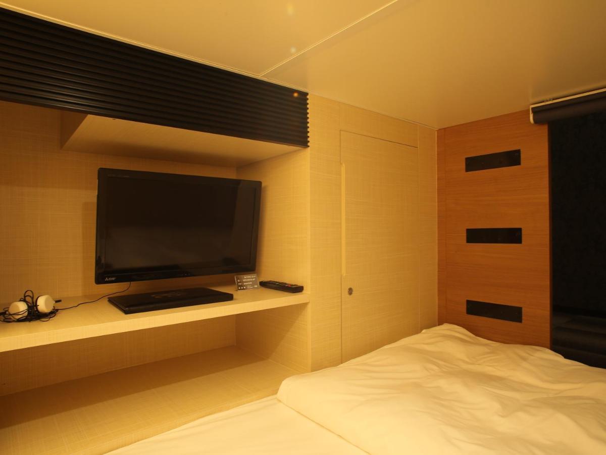 Green Rich Hotel & Capsule Naha - Artificial Hot Spring Futamata Yunohana Εξωτερικό φωτογραφία